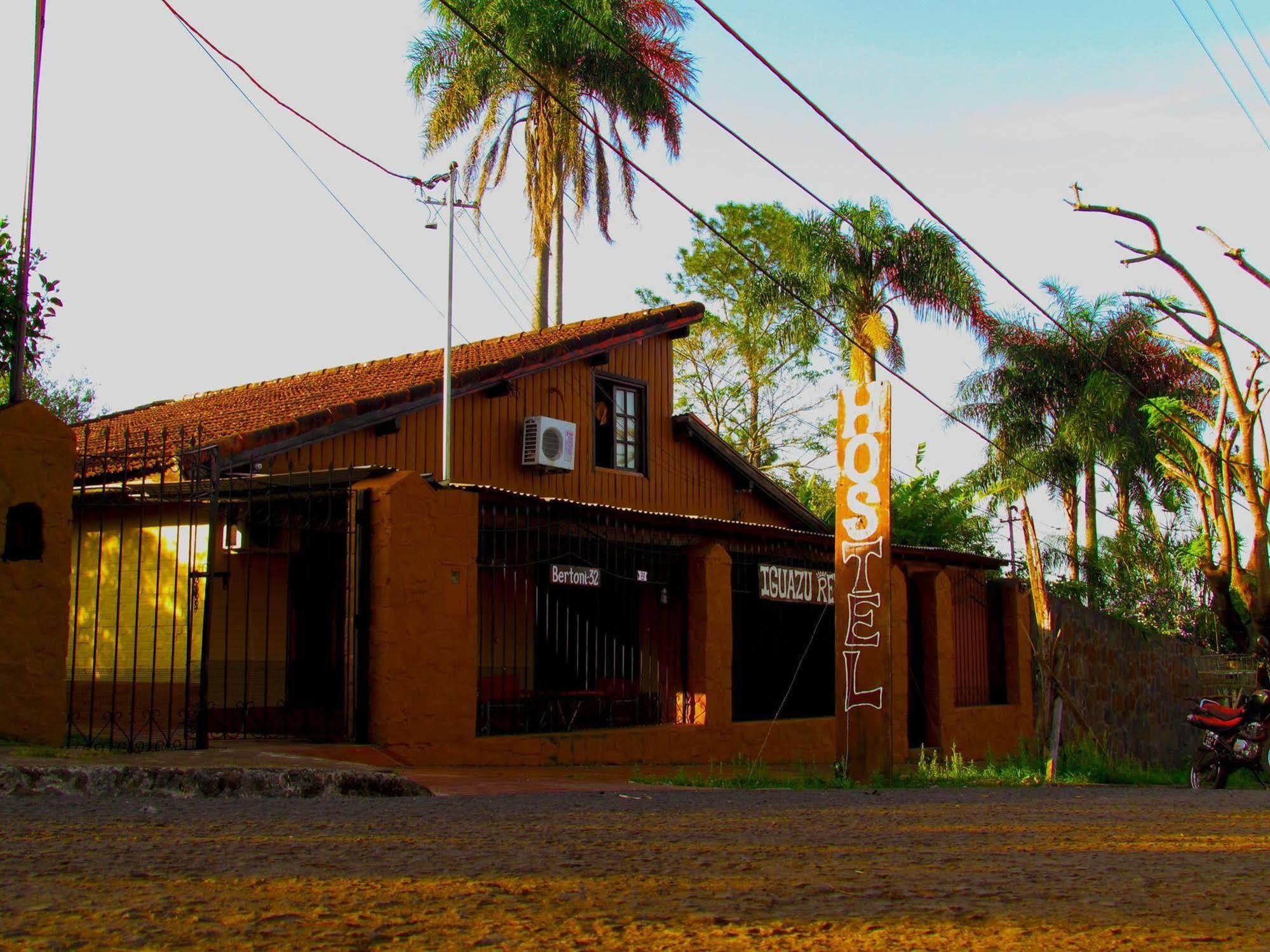 Iguazu Rey Hostel Puerto Iguazu Exterior photo